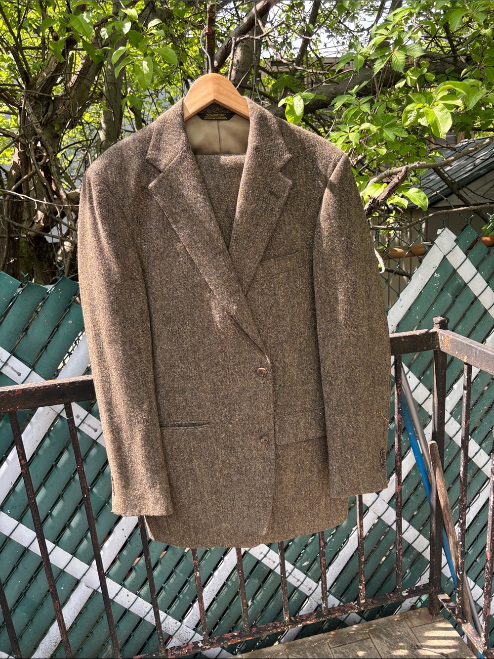 Classic Men's Charcoal Brown Tweed Suit 100% Wool first come first Serve
